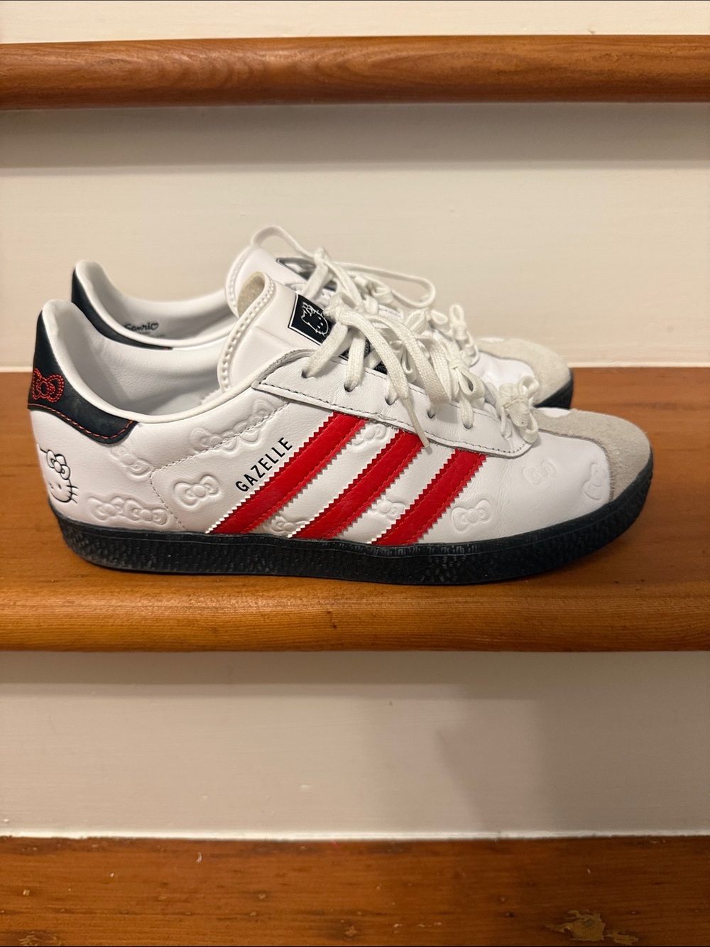 Adidas Hello Kitty 50th Anniversary Gazelle Sneakers-Size 5 big kids/7.5 ladies